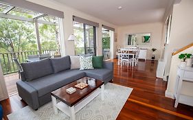 Villa Paradiso - 2 Bedroom Private Villa Located Within Cypress Lakes Resort